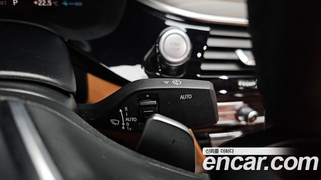 BMW 5-Series 530e Luxury