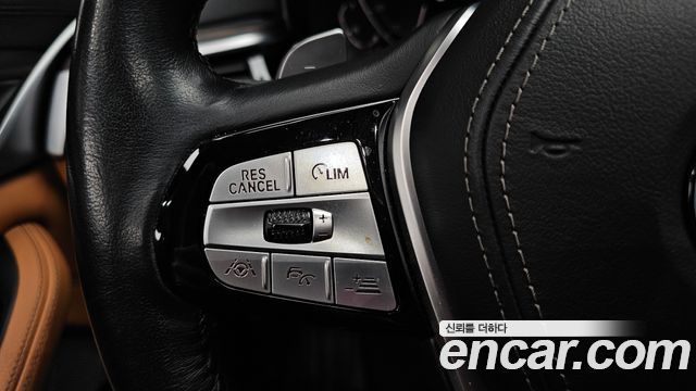 BMW 5-Series 530e Luxury
