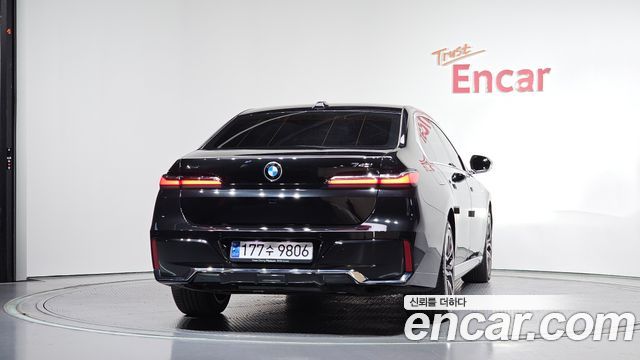 BMW 7-Series 740i xDrive M Sport