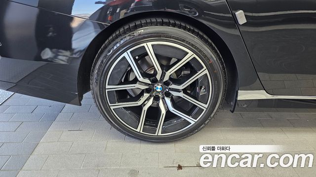 BMW 7-Series 740i xDrive M Sport