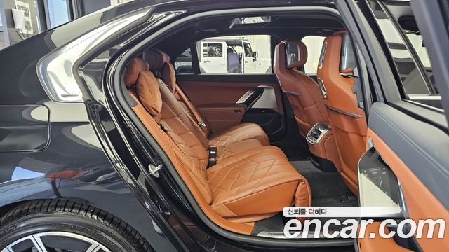 BMW 7-Series 740i xDrive M Sport