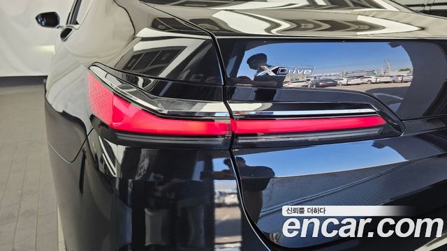BMW 7-Series 740i xDrive M Sport