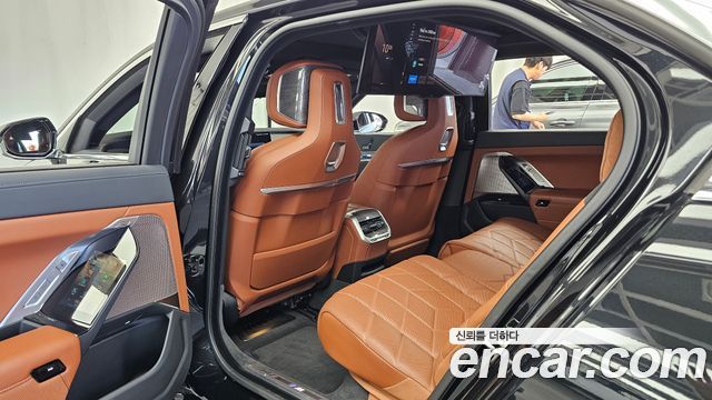 BMW 7-Series 740i xDrive M Sport