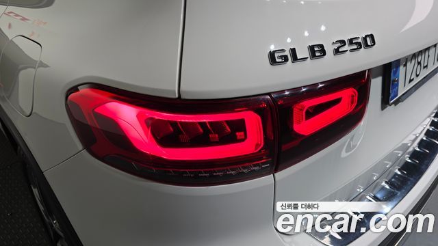 Mercedes-Benz GLB-Class GLB250 4MATIC