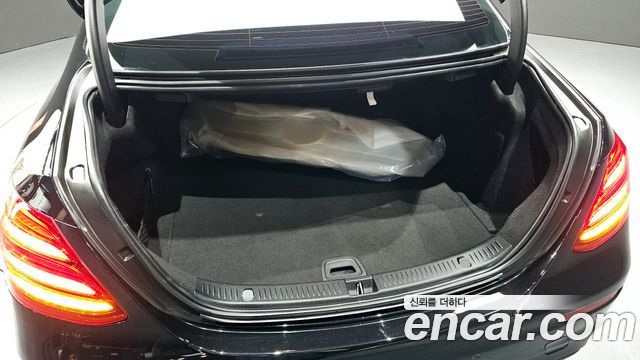 Mercedes-Benz E-Class E300 AMG Line