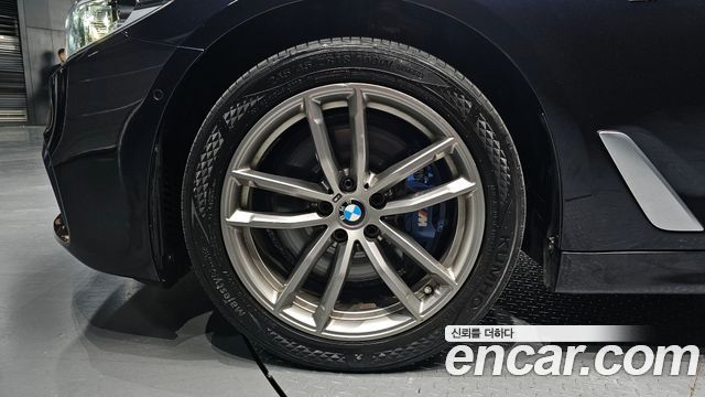 BMW 5-Series 530i xDrive M Sport Package Plus