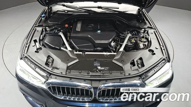 BMW 5-Series 530i xDrive M Sport Package Plus