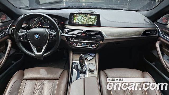BMW 5-Series 530i xDrive M Sport Package Plus