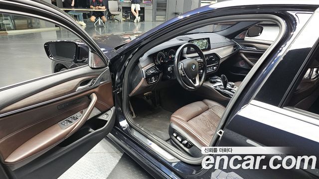 BMW 5-Series 530i xDrive M Sport Package Plus