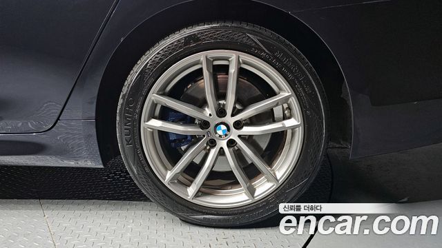 BMW 5-Series 530i xDrive M Sport Package Plus