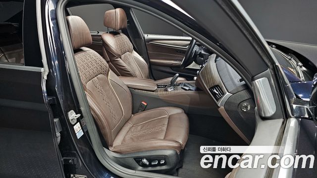 BMW 5-Series 530i xDrive M Sport Package Plus