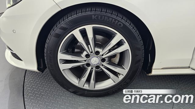 Mercedes-Benz E-Class E220 Bluetec Avantgarde