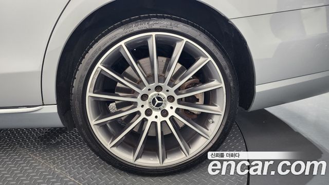 Mercedes-Benz E-Class E450 4MATIC Exclusive