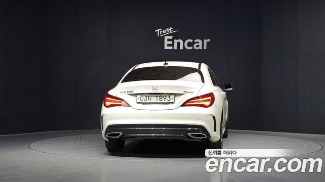 Mercedes-Benz CLA-Class CLA250 4MATIC AMG Line