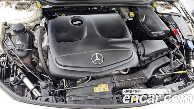 Mercedes-Benz CLA-Class CLA250 4MATIC AMG Line