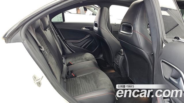 Mercedes-Benz CLA-Class CLA250 4MATIC AMG Line