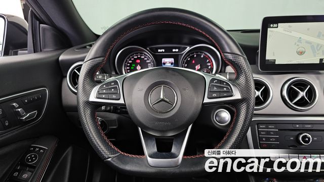 Mercedes-Benz CLA-Class CLA250 4MATIC AMG Line