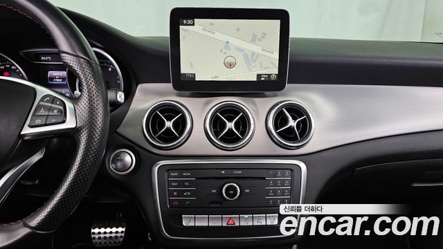 Mercedes-Benz CLA-Class CLA250 4MATIC AMG Line