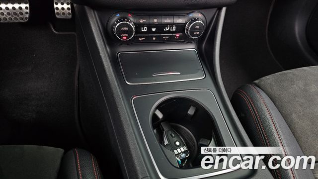 Mercedes-Benz CLA-Class CLA250 4MATIC AMG Line
