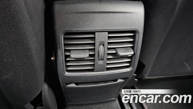 Mercedes-Benz CLA-Class CLA250 4MATIC AMG Line