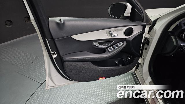 Mercedes-Benz C-Class C220 d Avantgarde