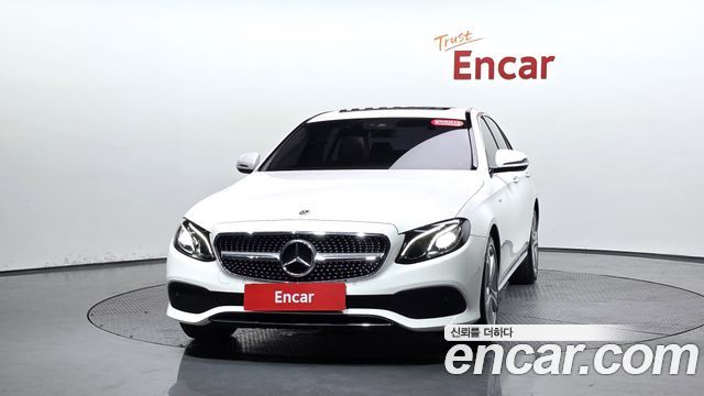 Mercedes-Benz E-Class E200 Avantgarde