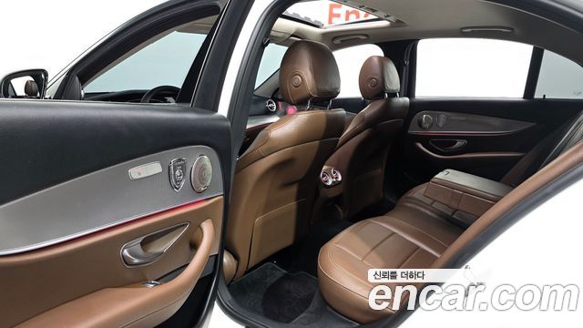 Mercedes-Benz E-Class E200 Avantgarde