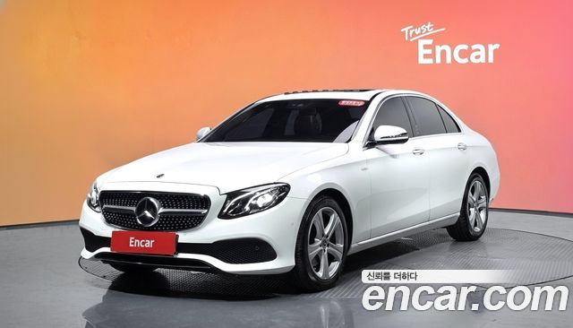 Mercedes-Benz E-Class E200 Avantgarde