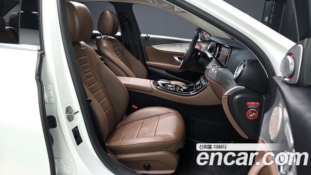 Mercedes-Benz E-Class E200 Avantgarde