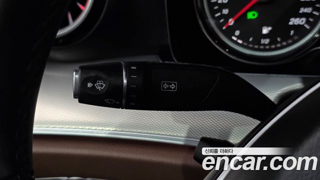 Mercedes-Benz E-Class E200 Avantgarde