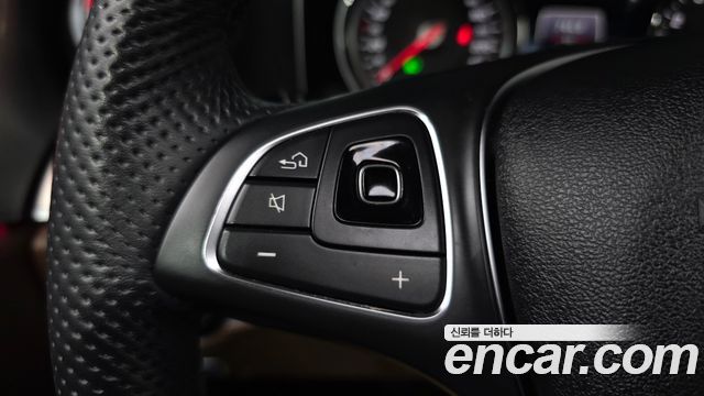 Mercedes-Benz E-Class E200 Avantgarde