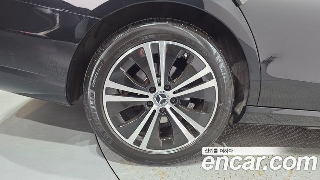 Mercedes-Benz E-Class E250 Avantgarde