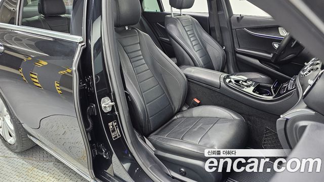 Mercedes-Benz E-Class E220d Avantgarde