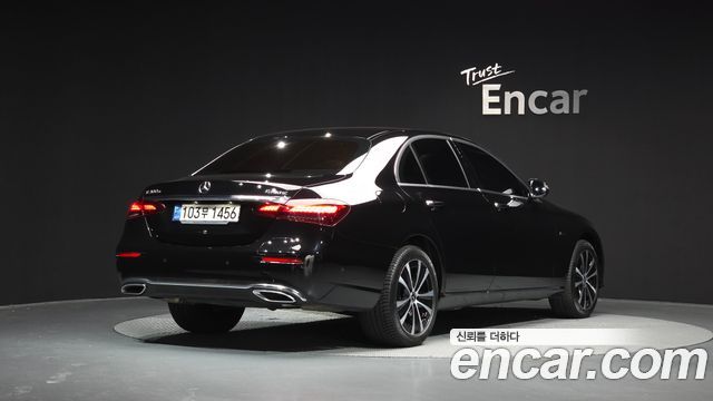 Mercedes-Benz E-Class E300e 4MATIC Exclusive