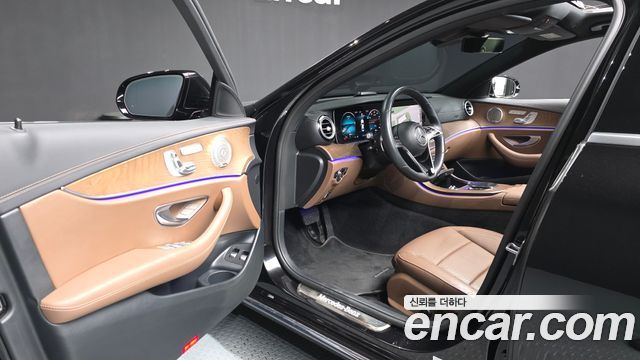 Mercedes-Benz E-Class E300e 4MATIC Exclusive