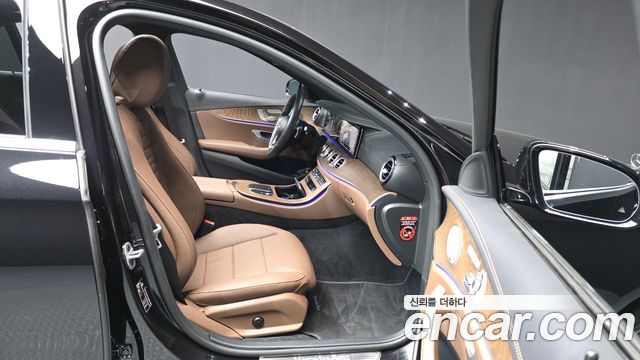 Mercedes-Benz E-Class E300e 4MATIC Exclusive
