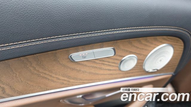 Mercedes-Benz E-Class E300e 4MATIC Exclusive