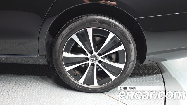 Mercedes-Benz E-Class E300e 4MATIC Exclusive