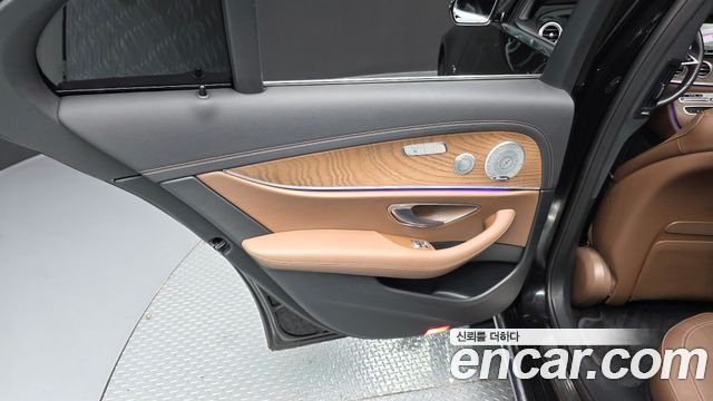 Mercedes-Benz E-Class E300e 4MATIC Exclusive