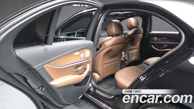 Mercedes-Benz E-Class E300e 4MATIC Exclusive