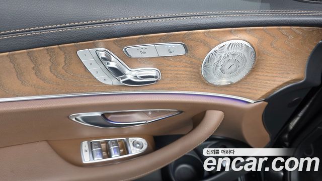 Mercedes-Benz E-Class E300e 4MATIC Exclusive