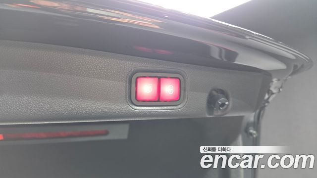 Mercedes-Benz E-Class E300e 4MATIC Exclusive