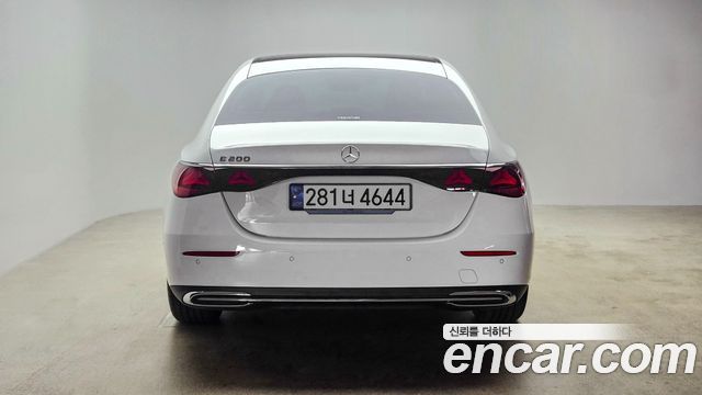 Mercedes-Benz E-Class E200 Avantgarde