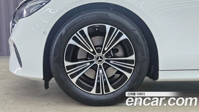 Mercedes-Benz E-Class E200 Avantgarde