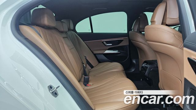 Mercedes-Benz E-Class E200 Avantgarde