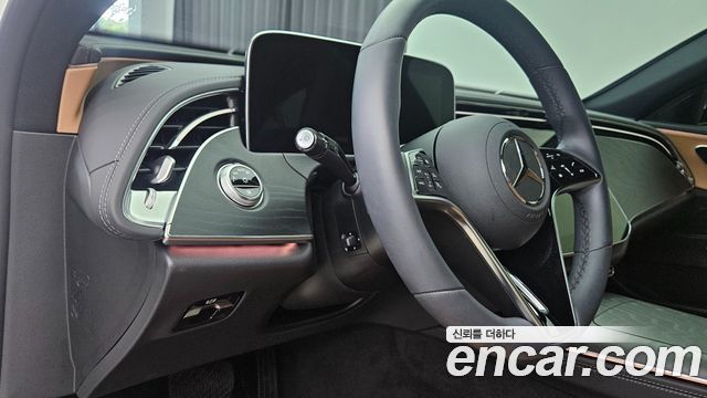 Mercedes-Benz E-Class E200 Avantgarde
