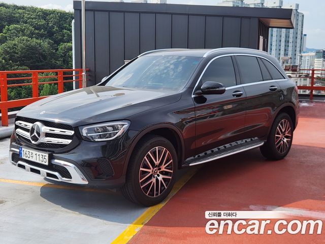 Mercedes-Benz GLC-Class GLC300e 4MATIC