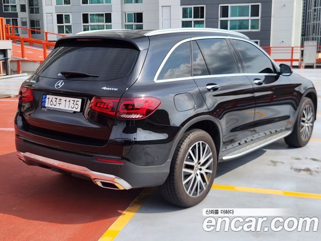 Mercedes-Benz GLC-Class GLC300e 4MATIC