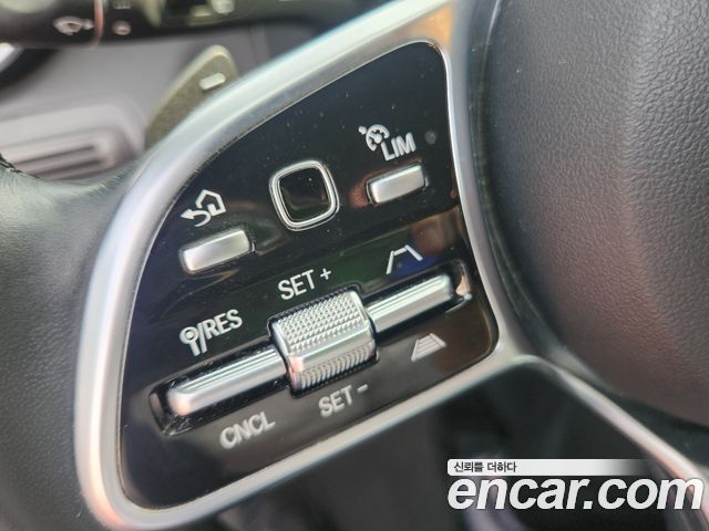 Mercedes-Benz GLC-Class GLC300e 4MATIC
