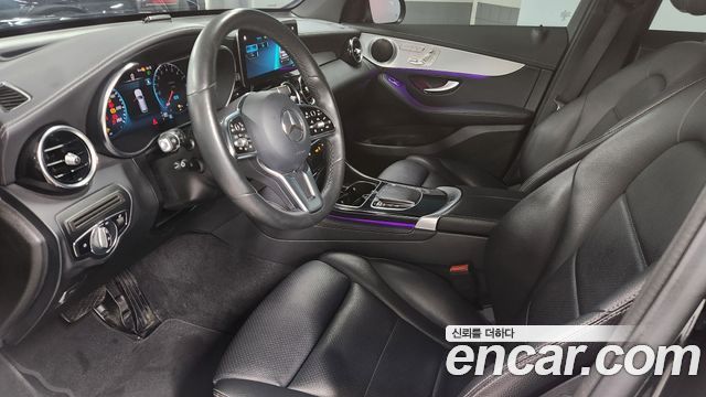 Mercedes-Benz GLC-Class GLC300e 4MATIC